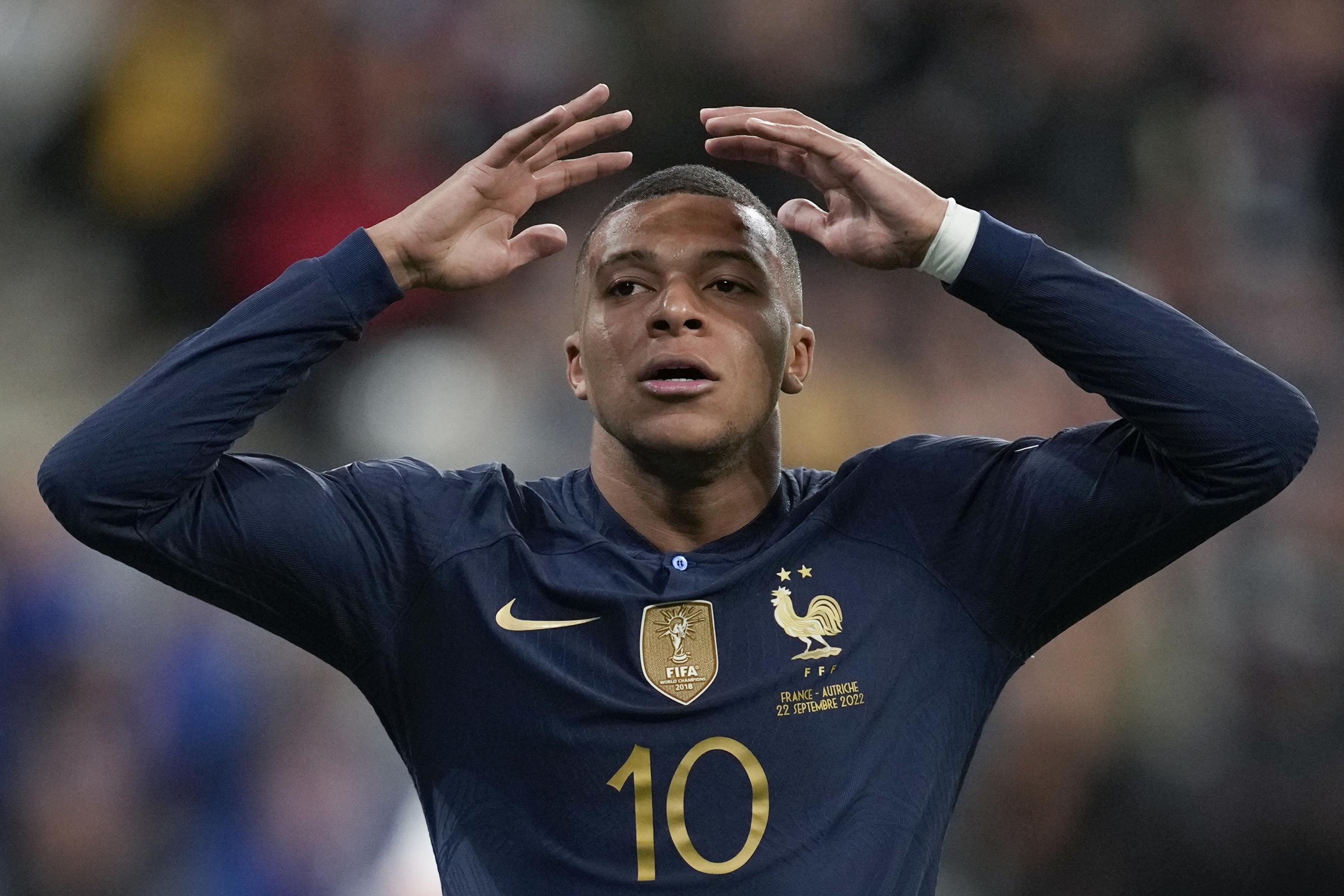 Mbappe khong tien bo ke tu World Cup 2018 hinh anh