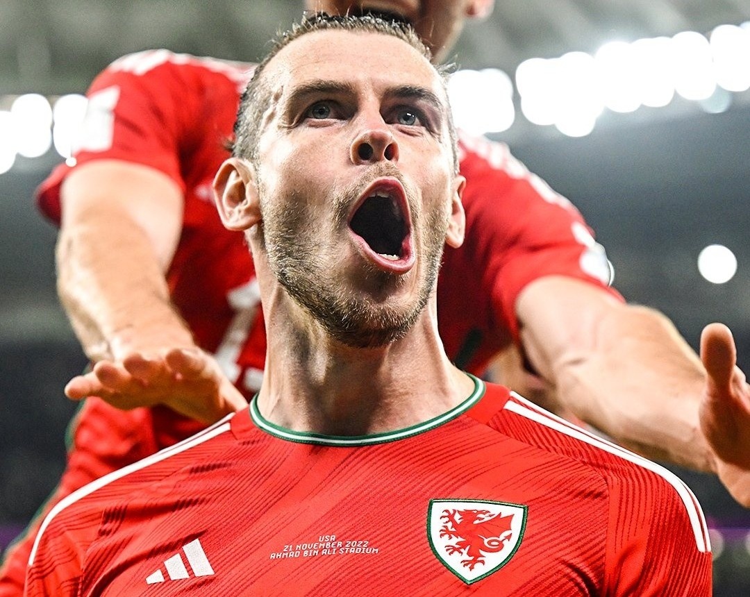 Gareth Bale giai con khat 64 nam cho Xu Wales hinh anh
