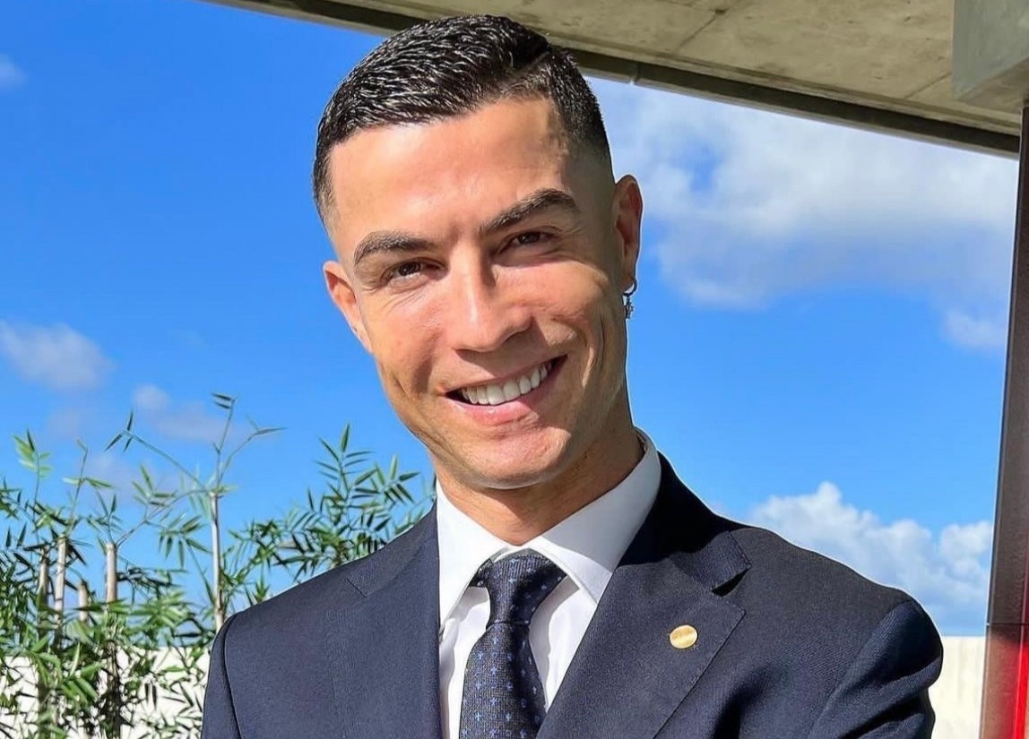 Ronaldo che gieu MU trong ngay chia tay? hinh anh