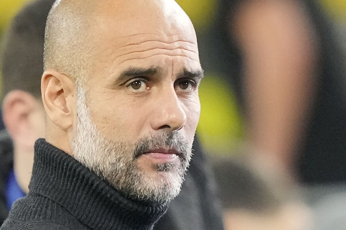 Pep: 'Neu con song, Cruyff se khuyen toi o lai Man City' hinh anh