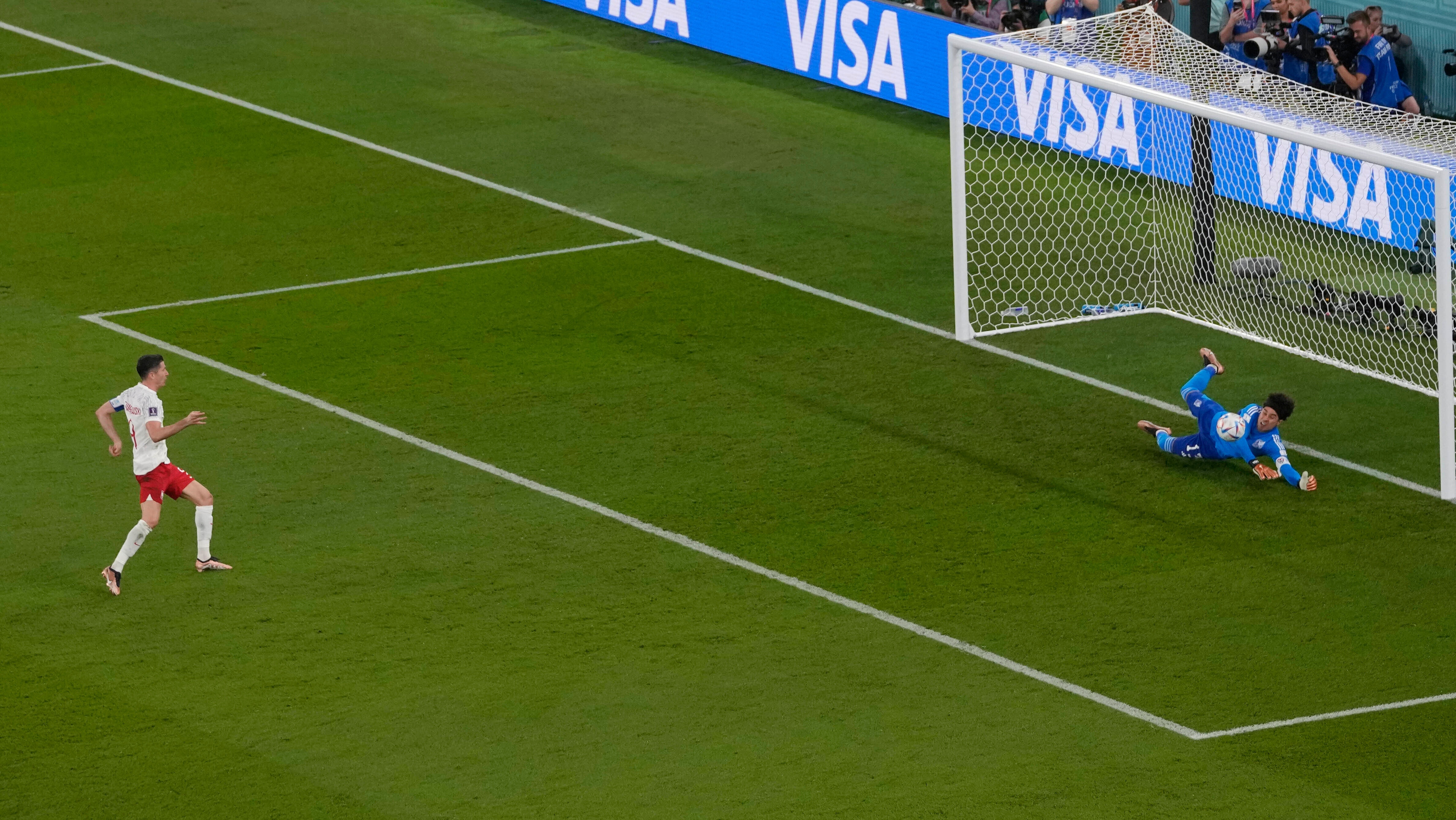 Guillermo Ochoa anh 2