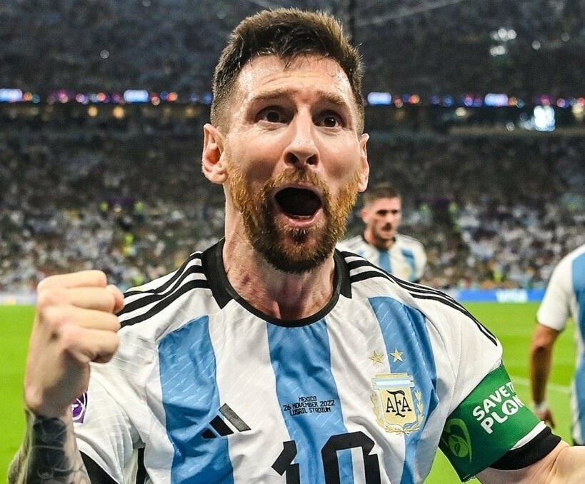Messi khien Maradona lai mim cuoi hinh anh