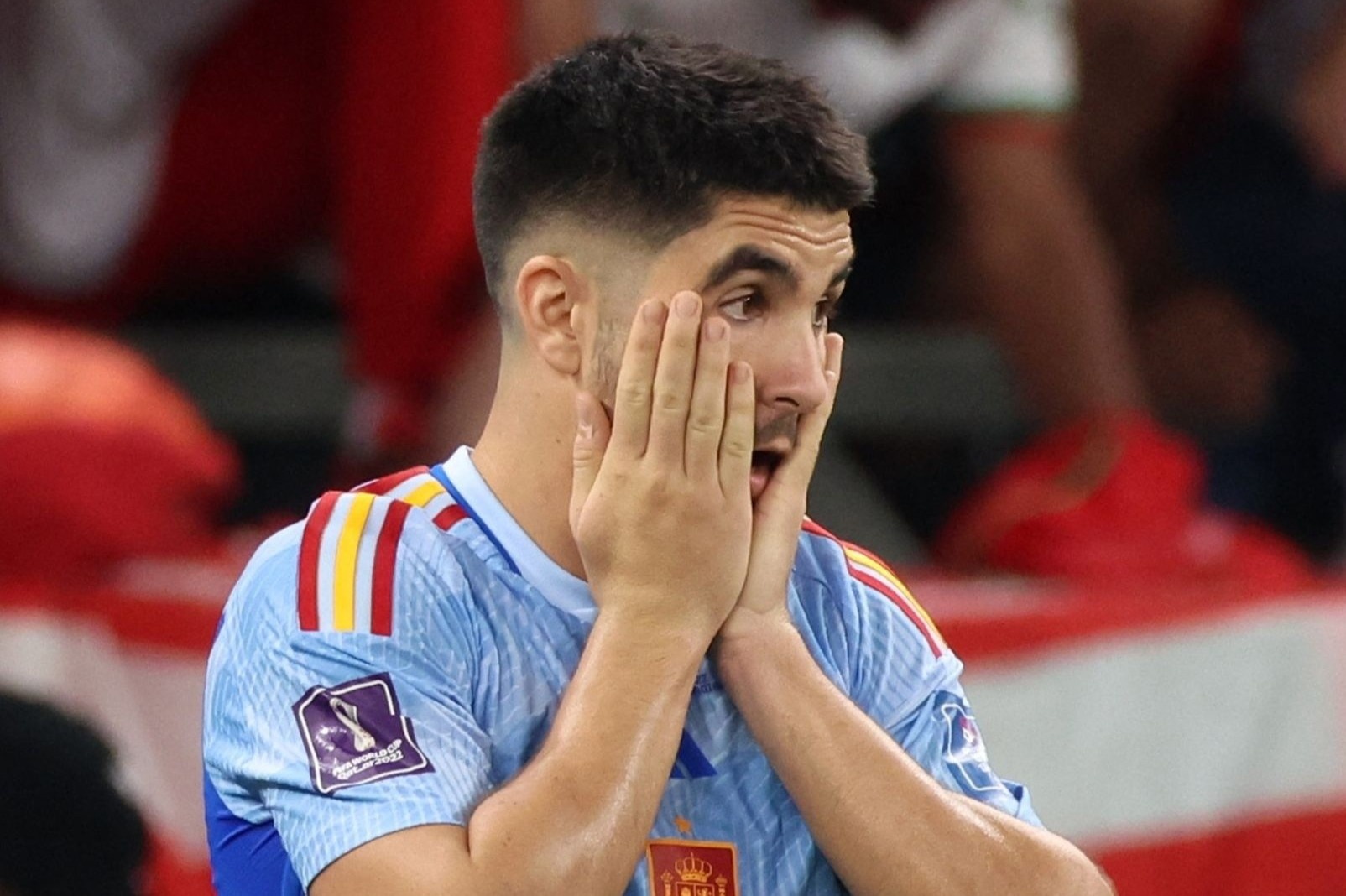 Tay Ban Nha chuyen bong hon 1.000 lan de lam gi? hinh anh