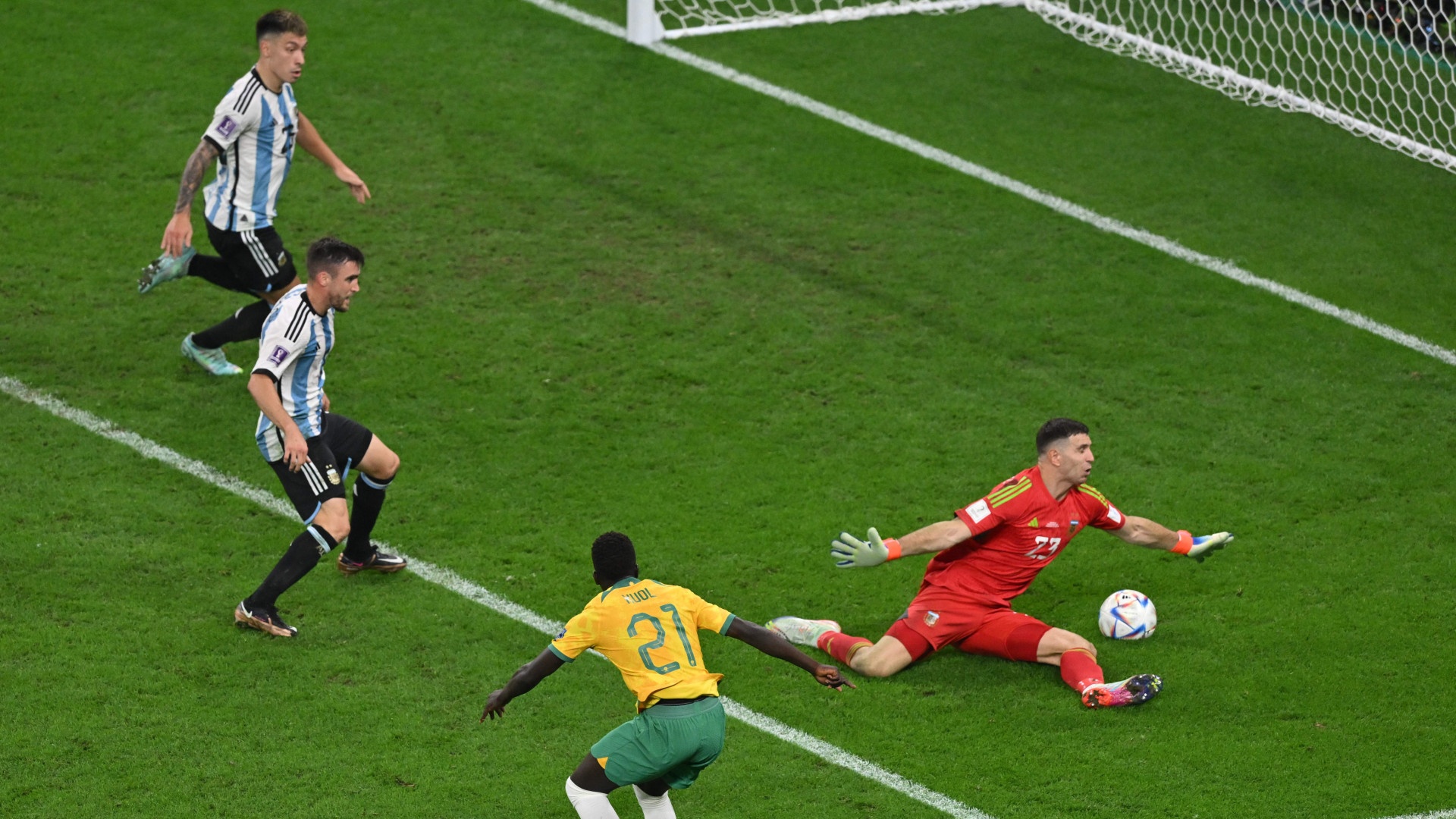 Emiliano Martinez anh 11