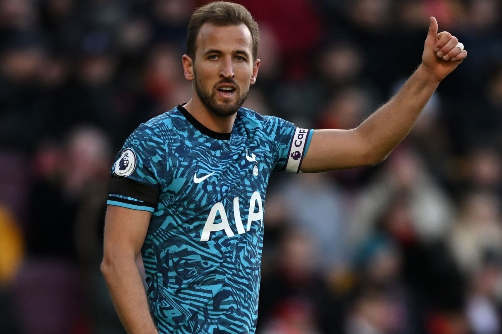 Tottenham thoat thua tren san Brentford hinh anh