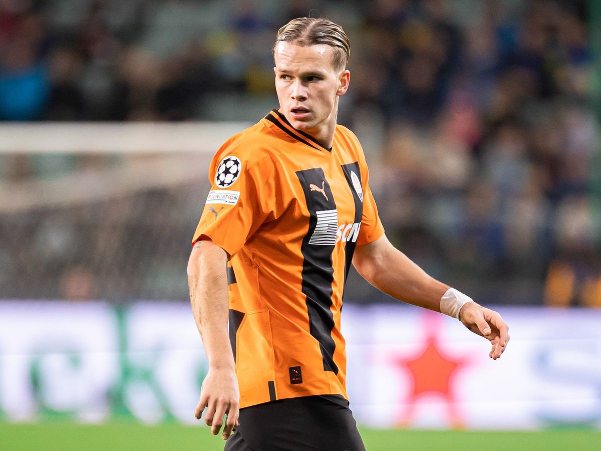 Chelsea muon nang tay tren muc tieu cua Arsenal hinh anh