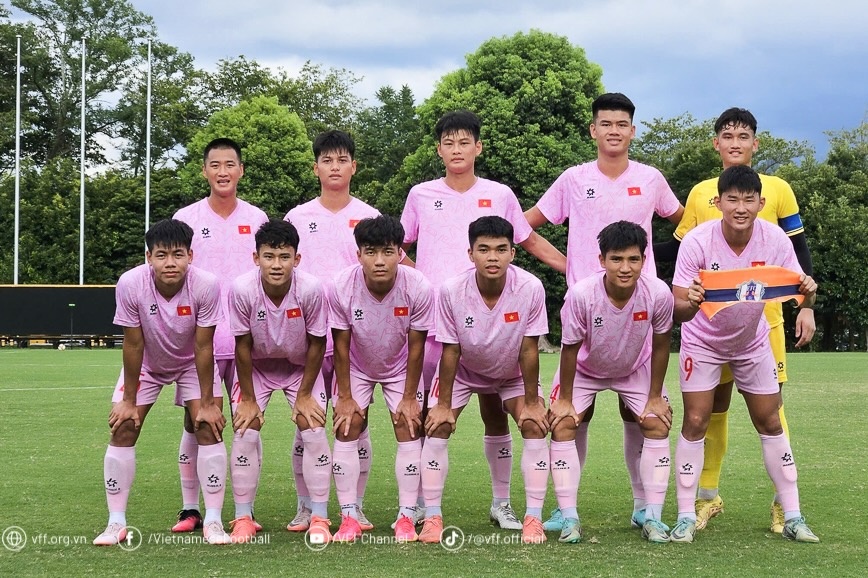 U20 Viet Nam thang tran dau tien o Nhat Ban hinh anh