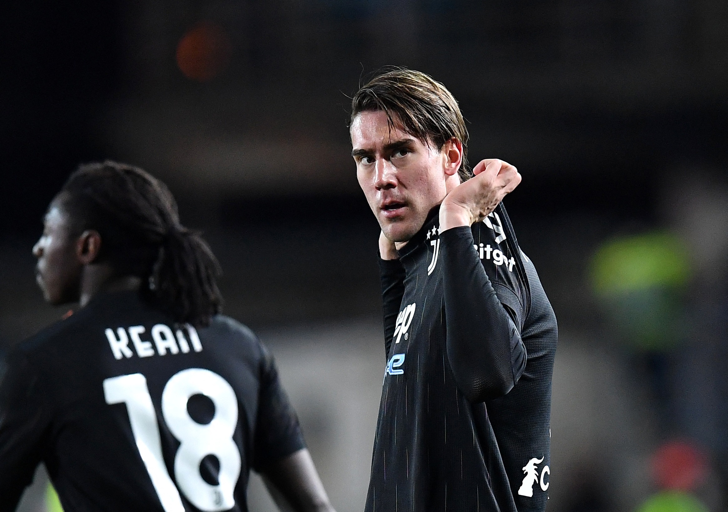 Arsenal giai cuu Vlahovic hinh anh