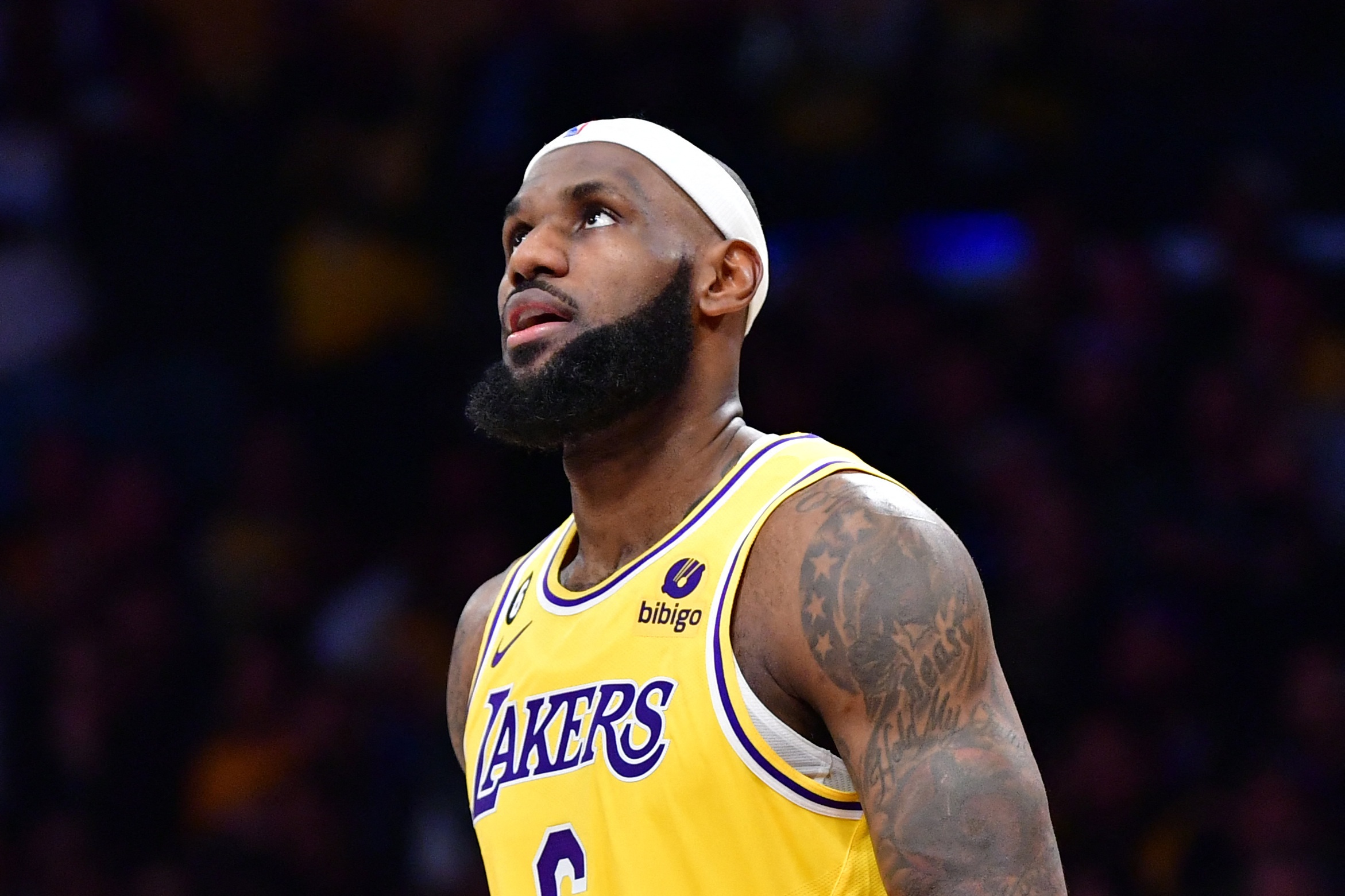 LeBron James ghi nhieu diem nhat lich su NBA hinh anh
