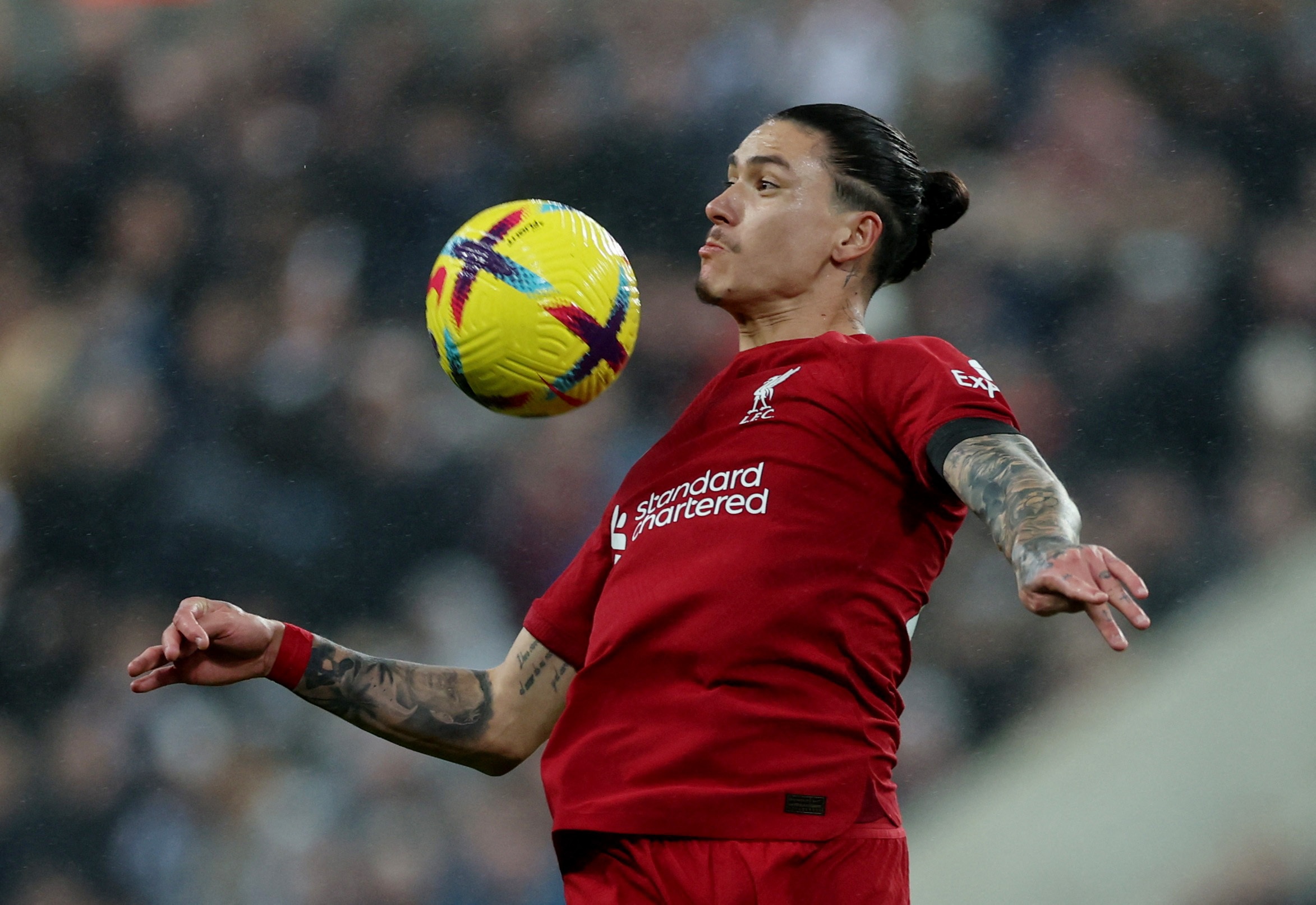 Den luc Nunez thay doi cuoc choi cho Liverpool hinh anh