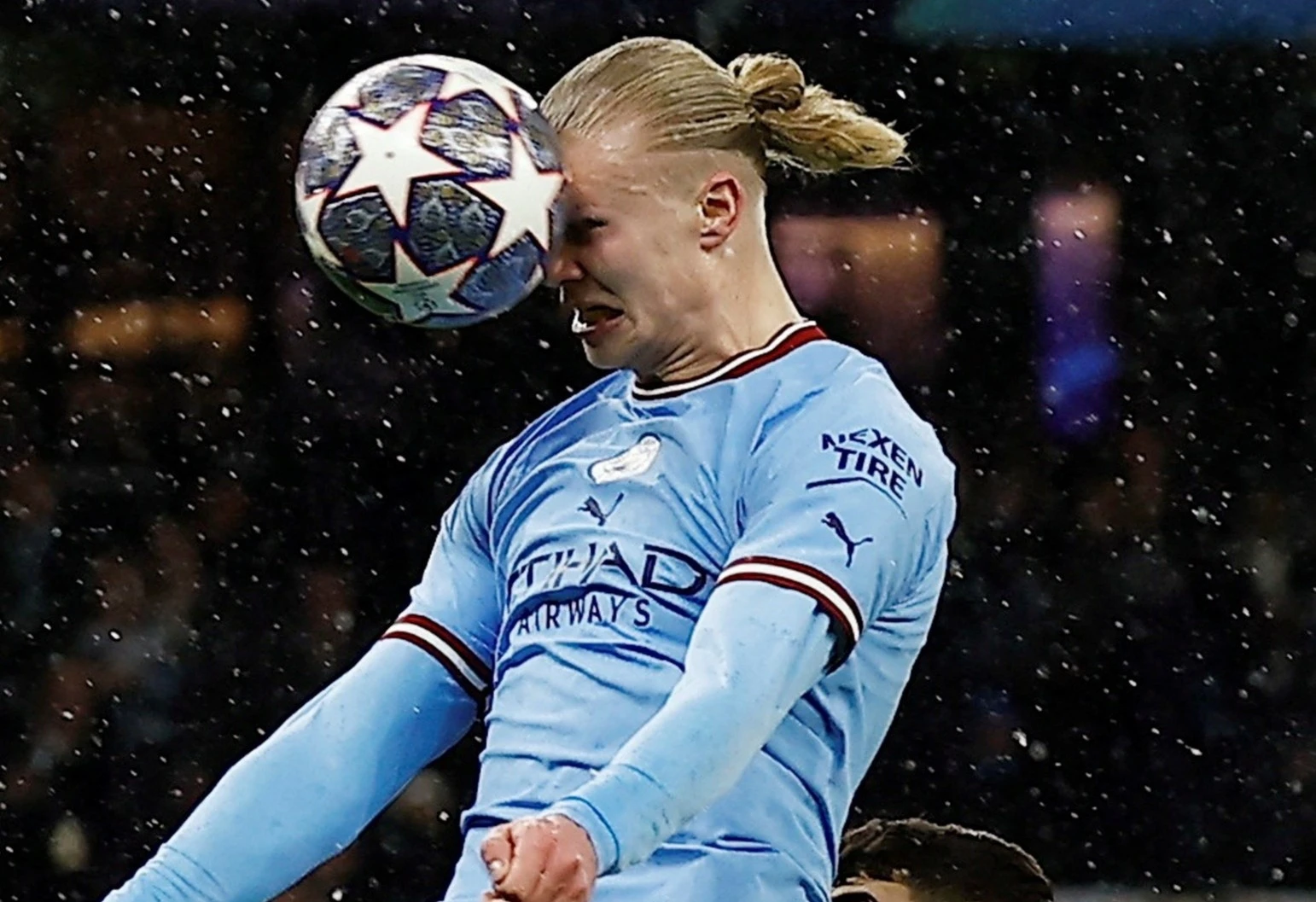 Man City co giai duoc loi nguyen sau khi thang 7-0? hinh anh