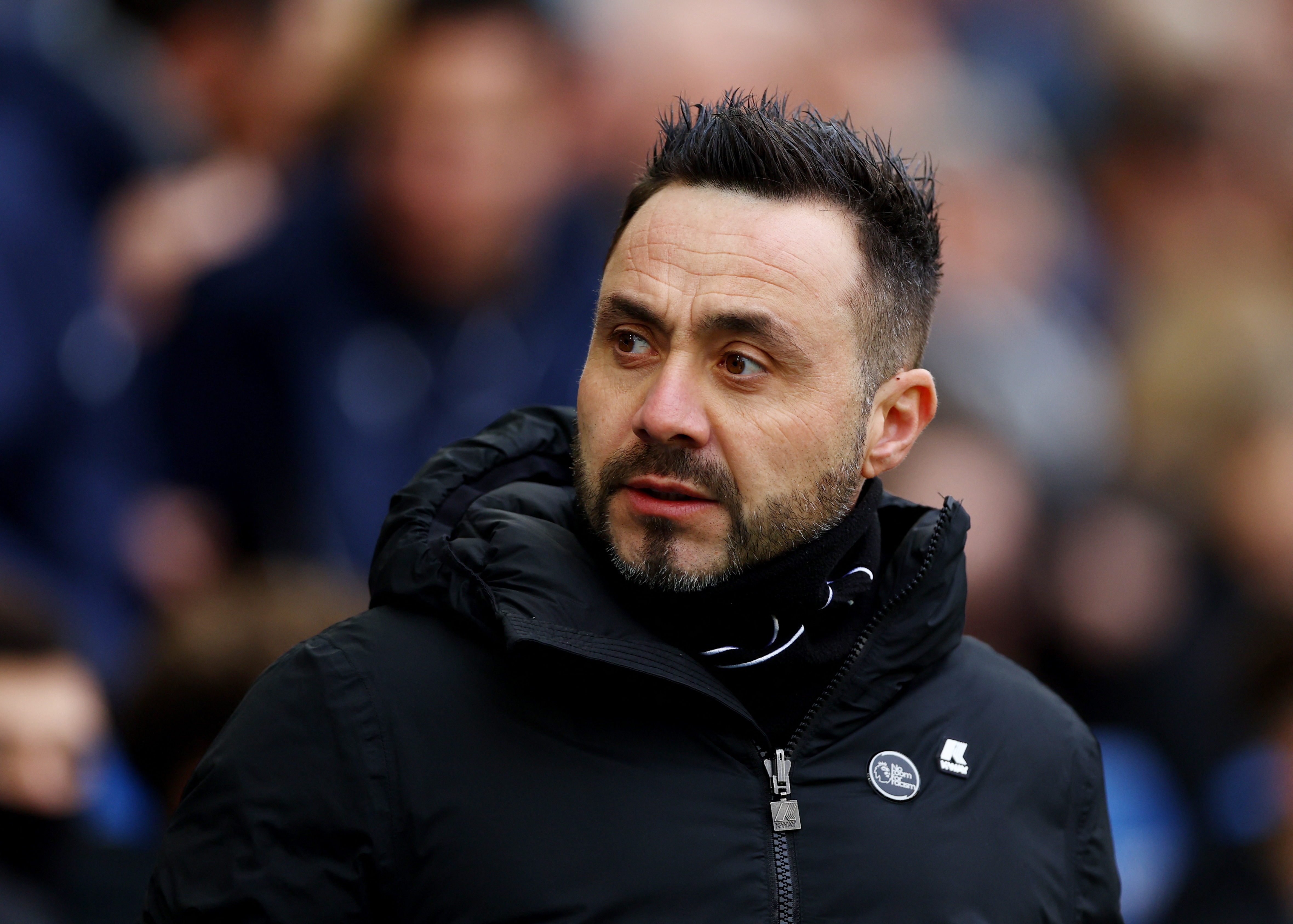 HLV De Zerbi noi gian duoi hoc tro khoi san tap hinh anh