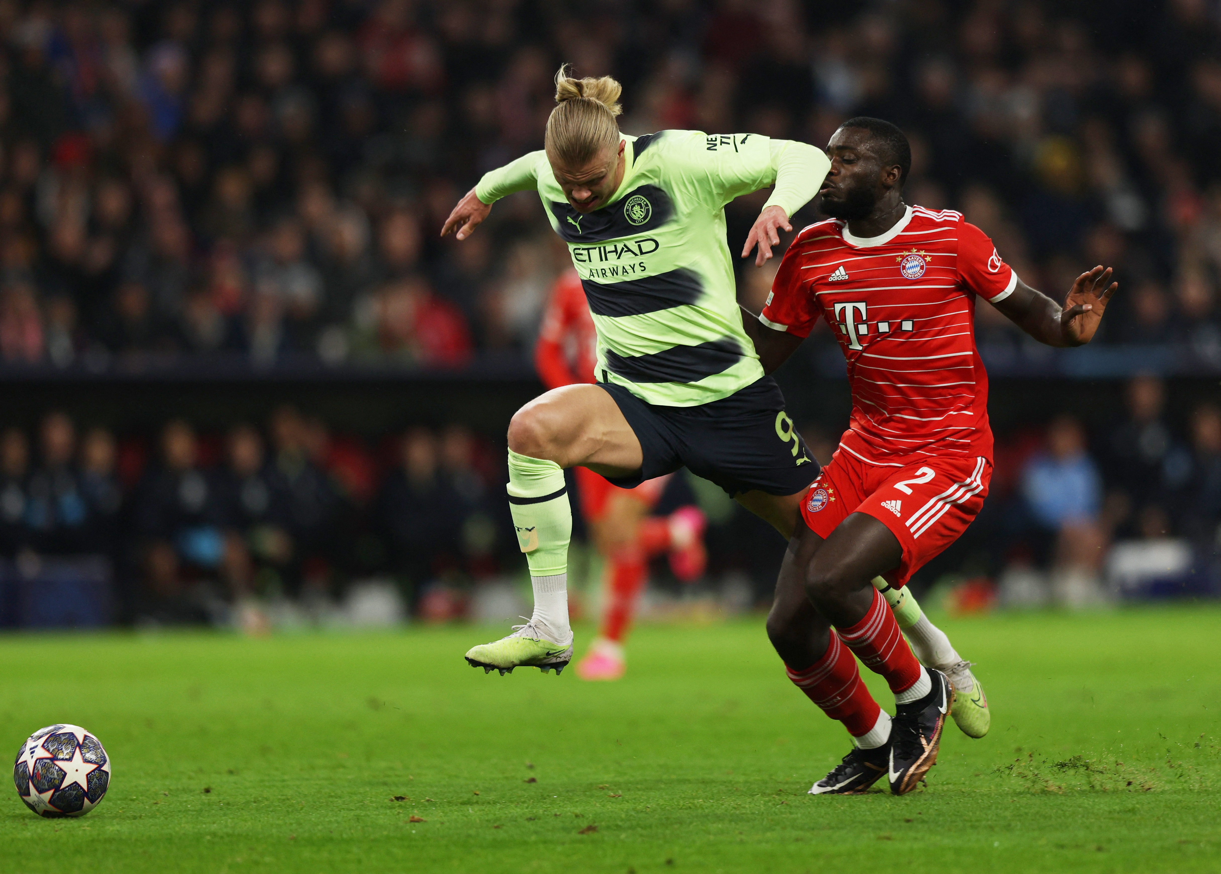 Haaland sanh ngang Suarez va Neymar hinh anh