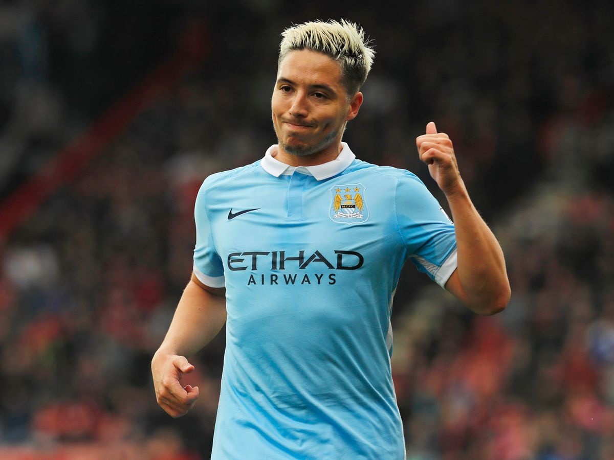 Nasri tung bat lai Pep o Man City hinh anh