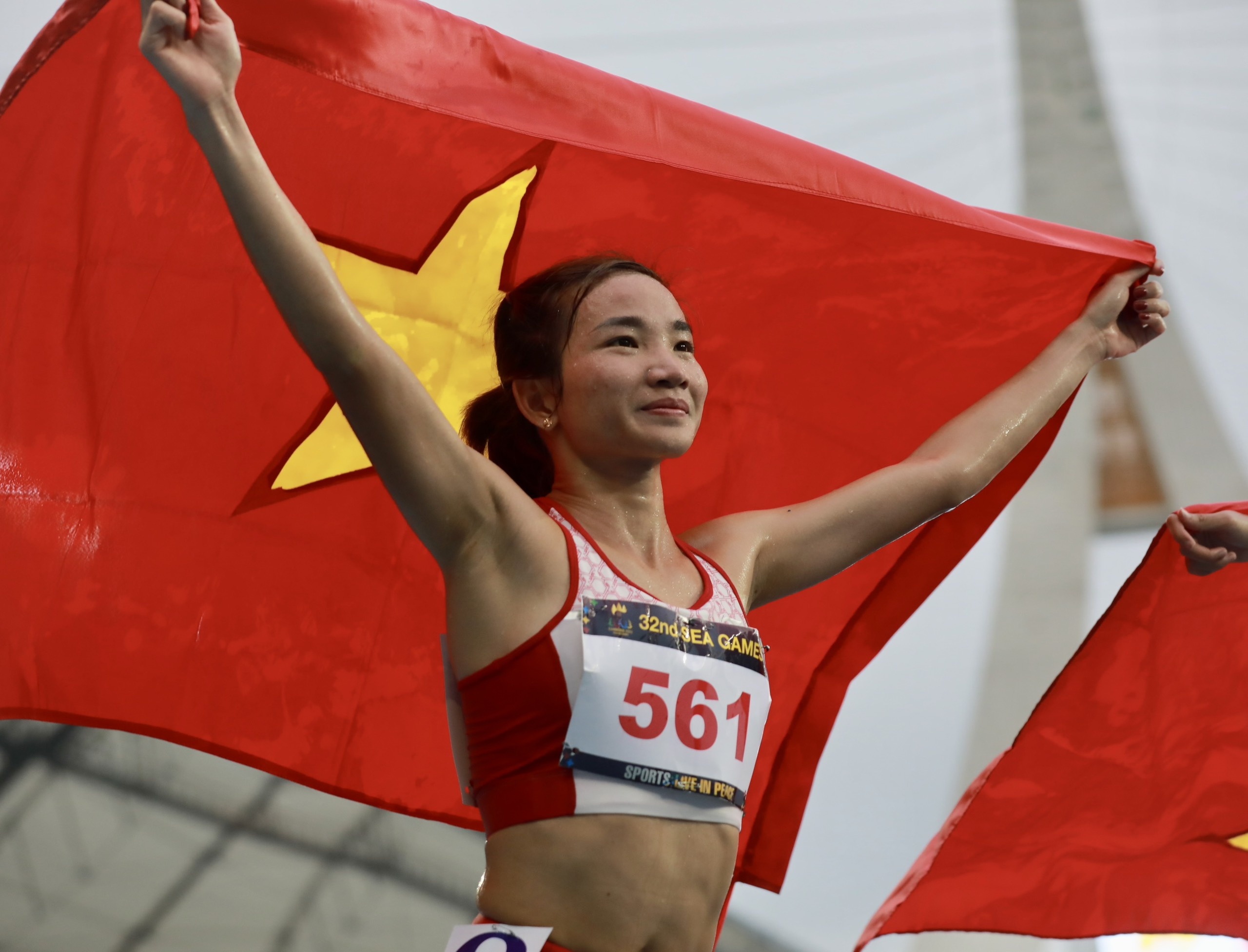 Nguyen Thi Oanh gianh 4 HCV o SEA Games 32 hinh anh