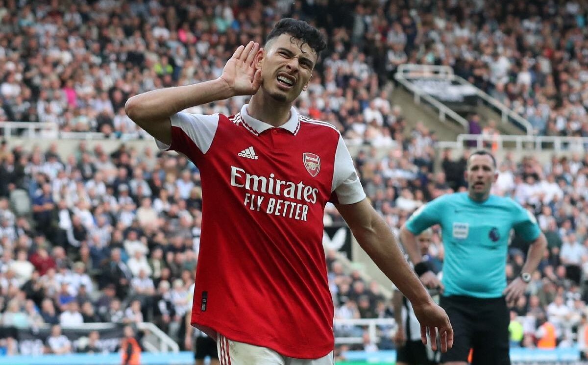 Nghe thuat 'hac am' giup Arsenal bam duoi Man City hinh anh