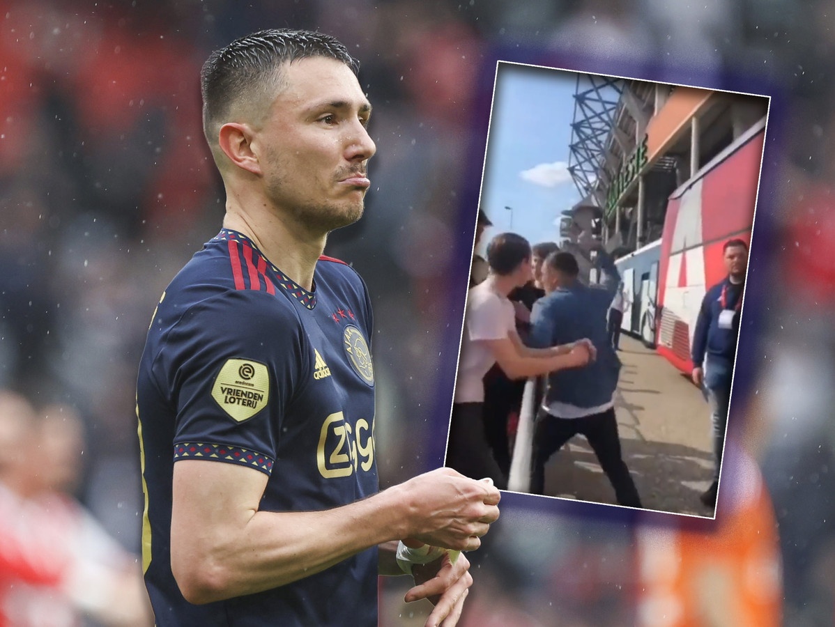 Tien dao Ajax dam vao mat CDV doi thu hinh anh