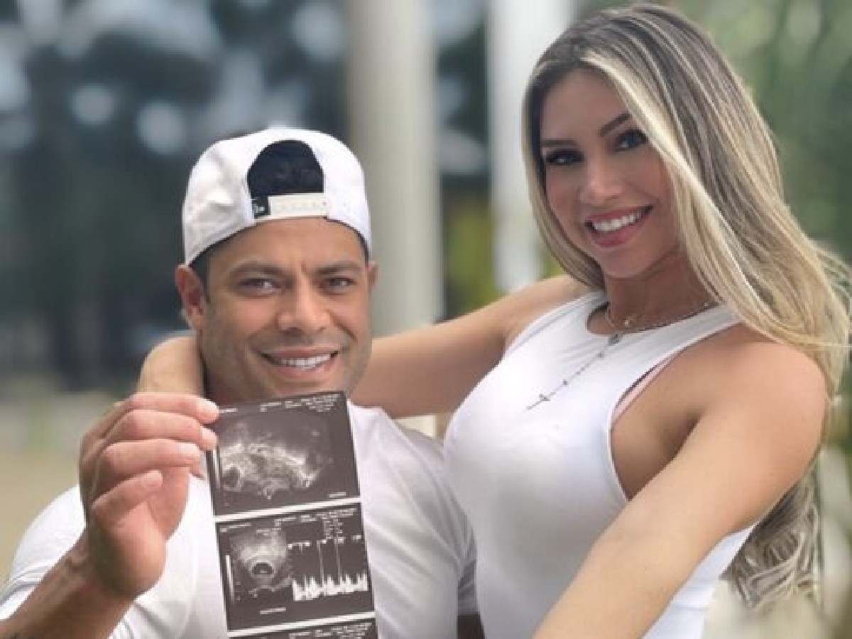 Hulk co con thu 2 voi chau cua vo cu hinh anh