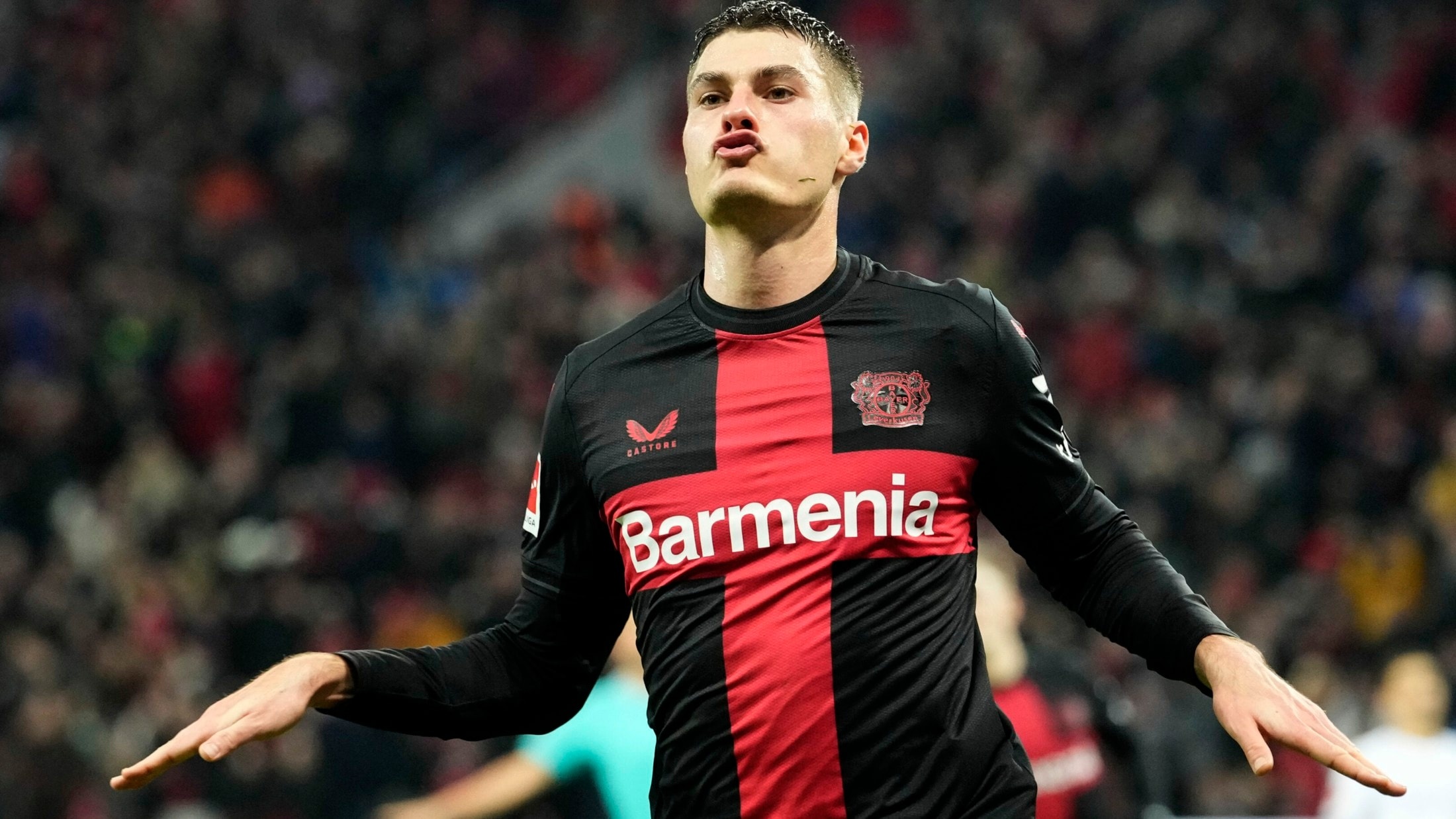 Leverkusen di vao lich su bong da Duc hinh anh