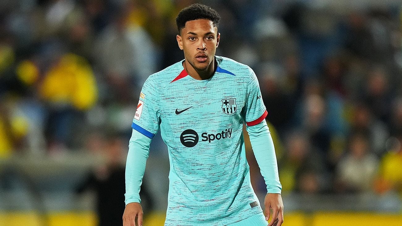 Tien dao Brazil roi vao tinh canh buon o Barca hinh anh