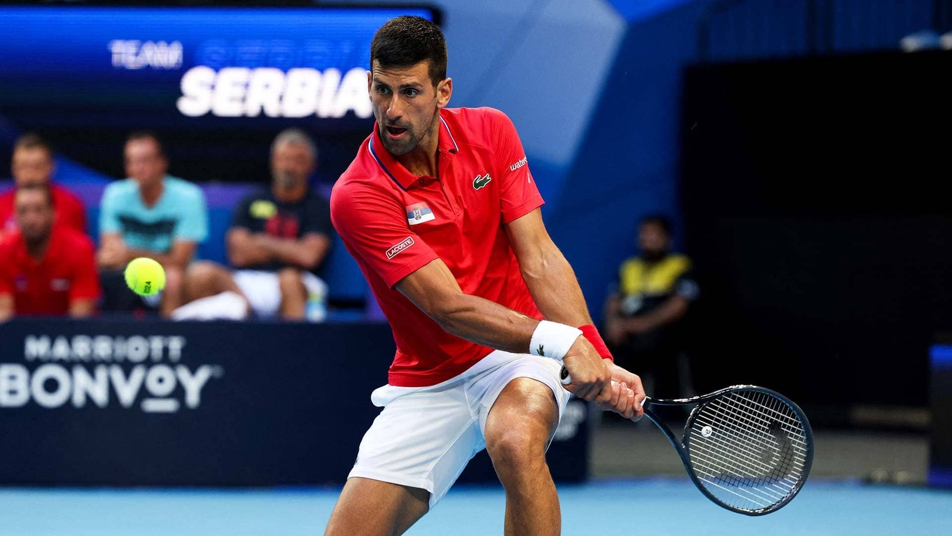 Djokovic gay tranh cai khi thua soc o Australia hinh anh