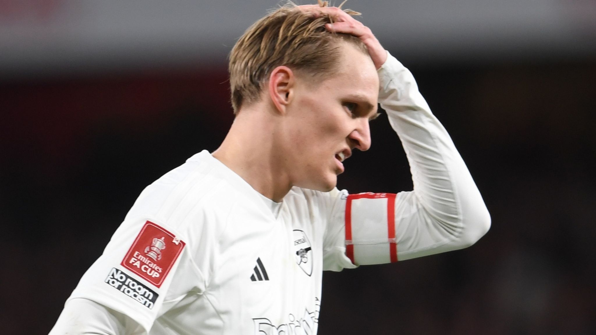 Thong ke dang xau ho cua Arsenal truoc Liverpool hinh anh