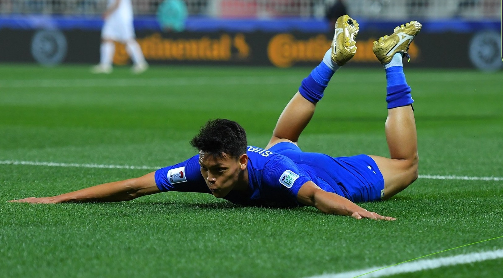 Highlight Thai Lan 2-0 Kyrgyzstan: Man trinh dien an tuong hinh anh