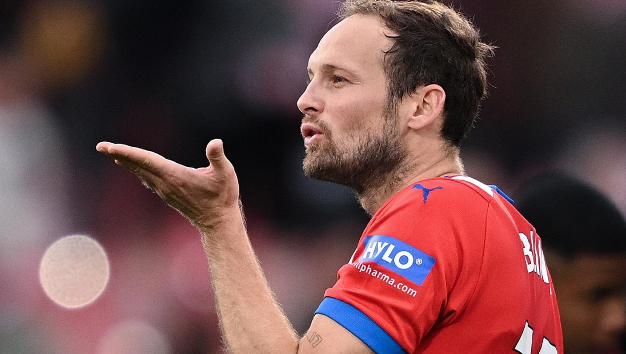 Phong do dang kinh ngac cua Daley Blind hinh anh