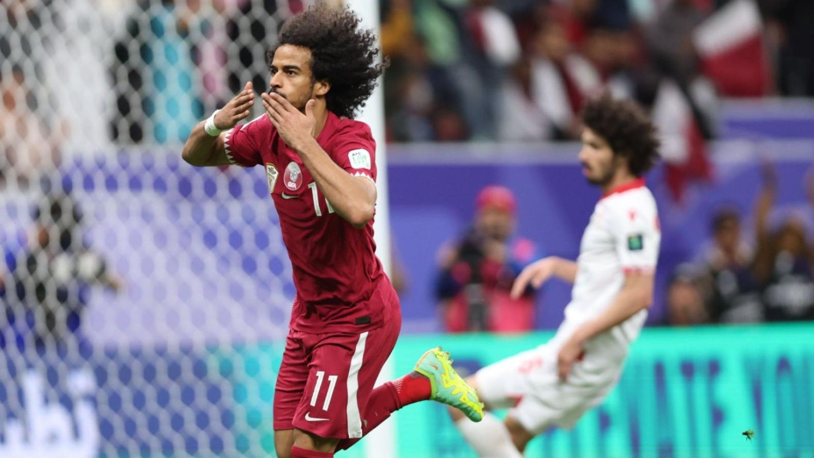 Ban thang dua Qatar vao vong knock-out cua Asian Cup hinh anh