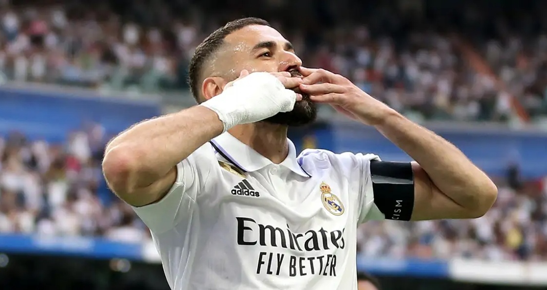 Real Madrid ra quyet dinh cho Benzema hinh anh