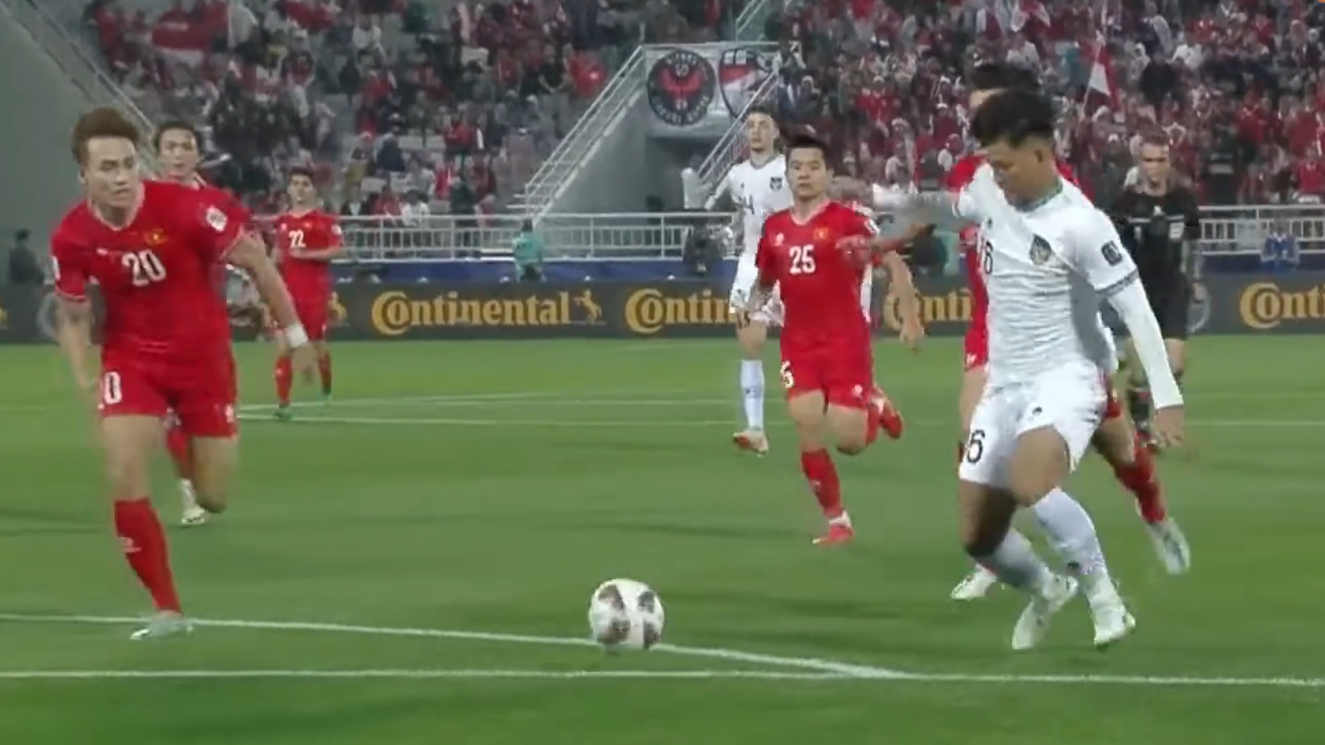 Tinh huong but len va dut diem cua tuyen Indonesia hinh anh