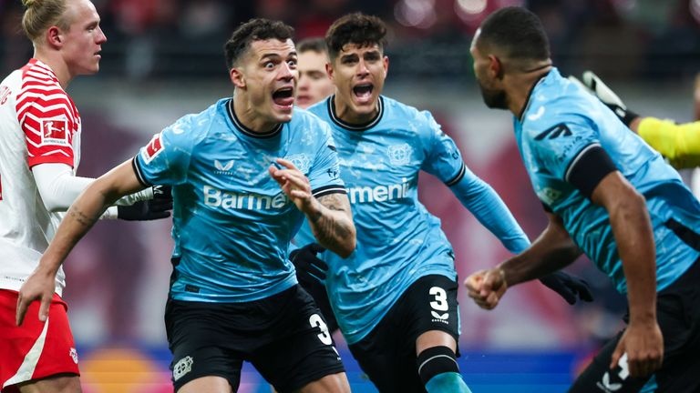 Leverkusen lai khien tat ca ngo ngang hinh anh