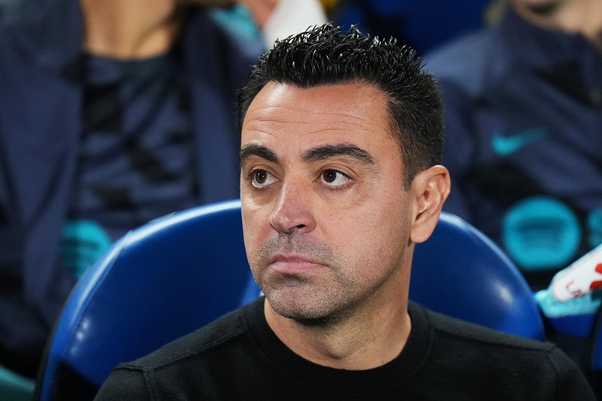 Xavi tuyen bo roi Barca vao cuoi mua hinh anh