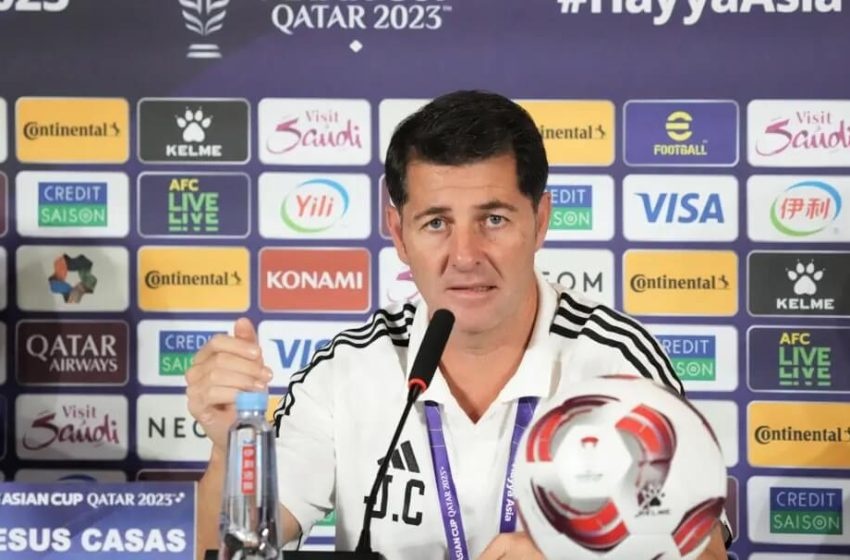 HLV Iraq: 'Trong tai cuop chien thang cua chung toi' hinh anh