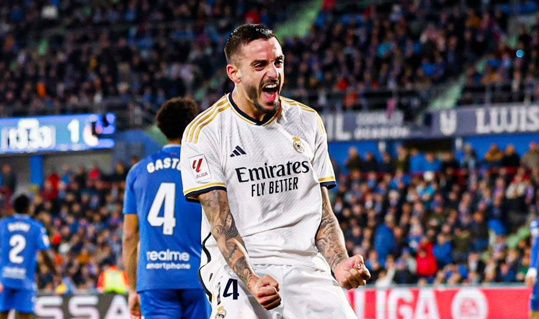 Real Madrid gianh lai ngoi dau La Liga hinh anh