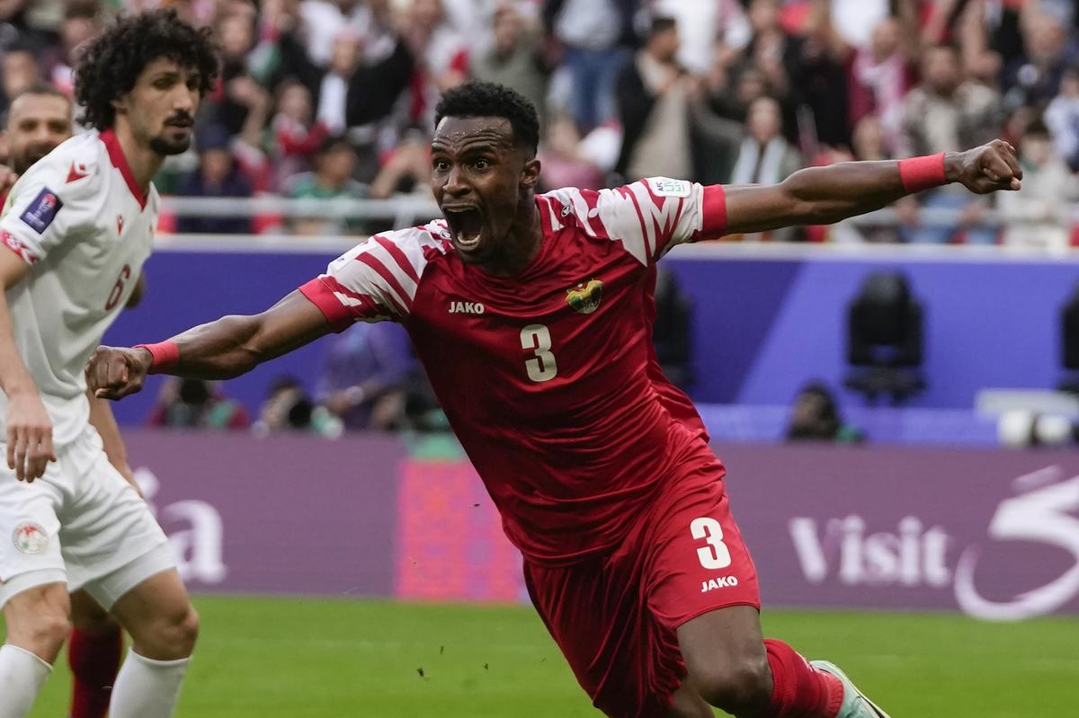 Doi bong hang 106 dung buoc o Asian Cup 2023 hinh anh