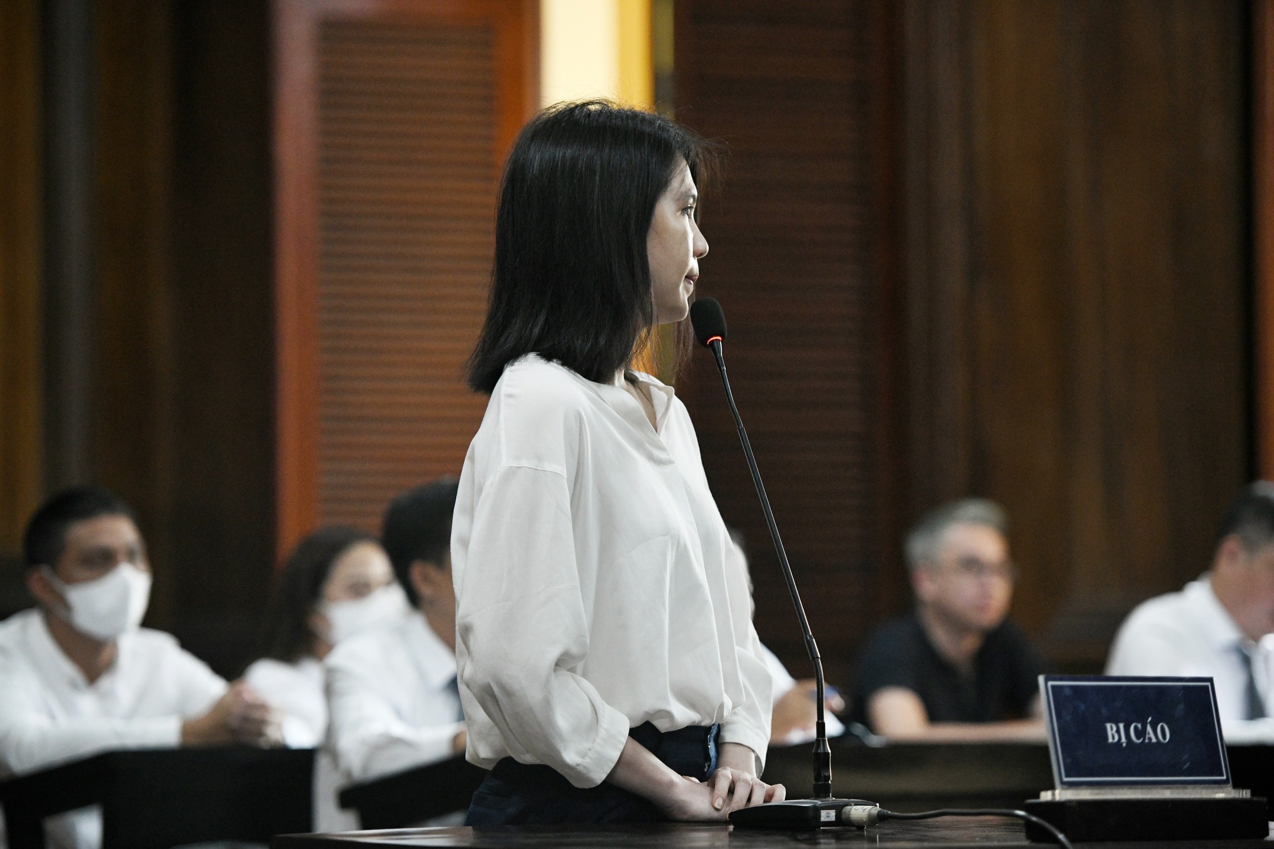 Loi khai cua Ngoc Trinh truoc toa hinh anh