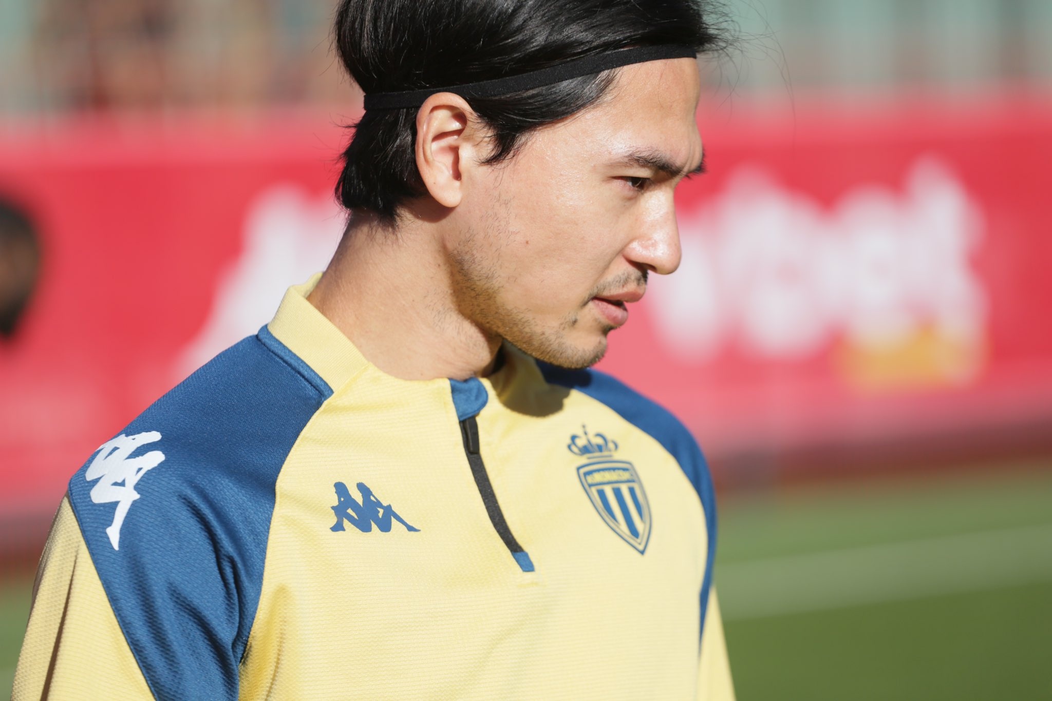 Minamino lam dieu kho tin trong bong da hinh anh