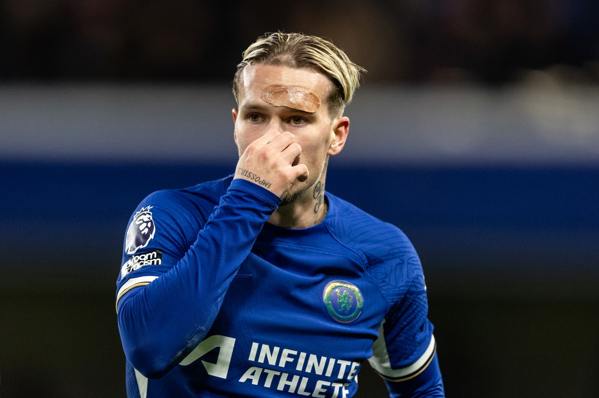 Chelsea lang phi 100 trieu euro voi Mudryk hinh anh