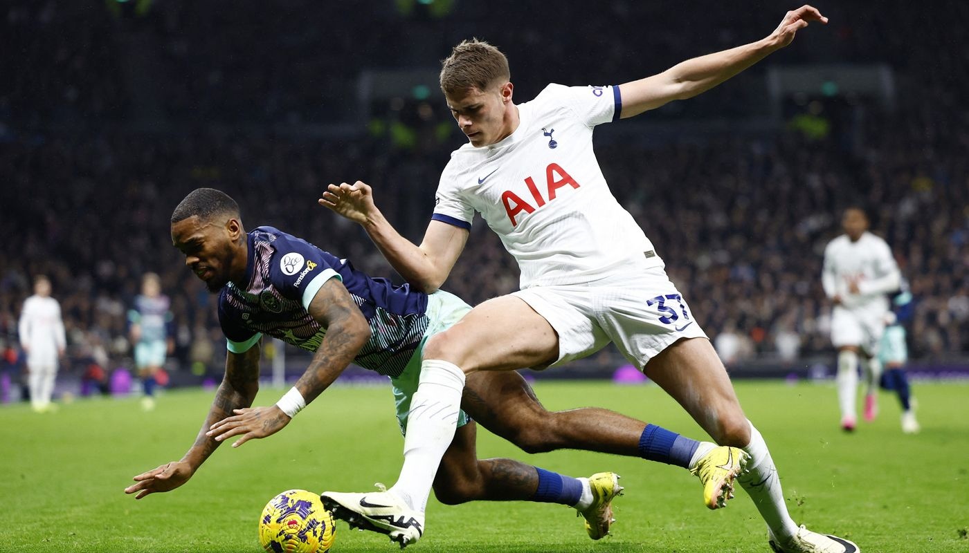 Cau thu chay nhanh nhat Premier League mua nay hinh anh