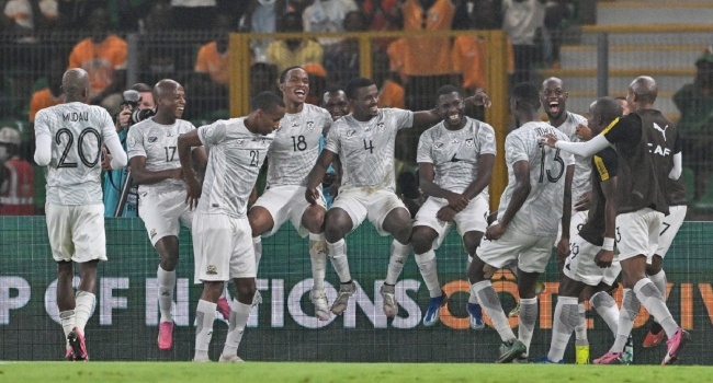 Doi chau Phi tai hien man an mung gay sot cua Ronaldo hinh anh