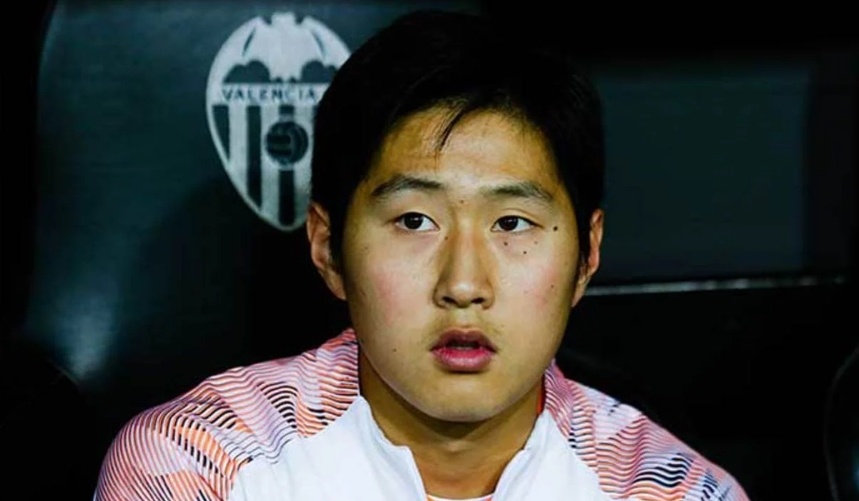 Lee Kang-in bi tam dung hop dong quang cao hinh anh