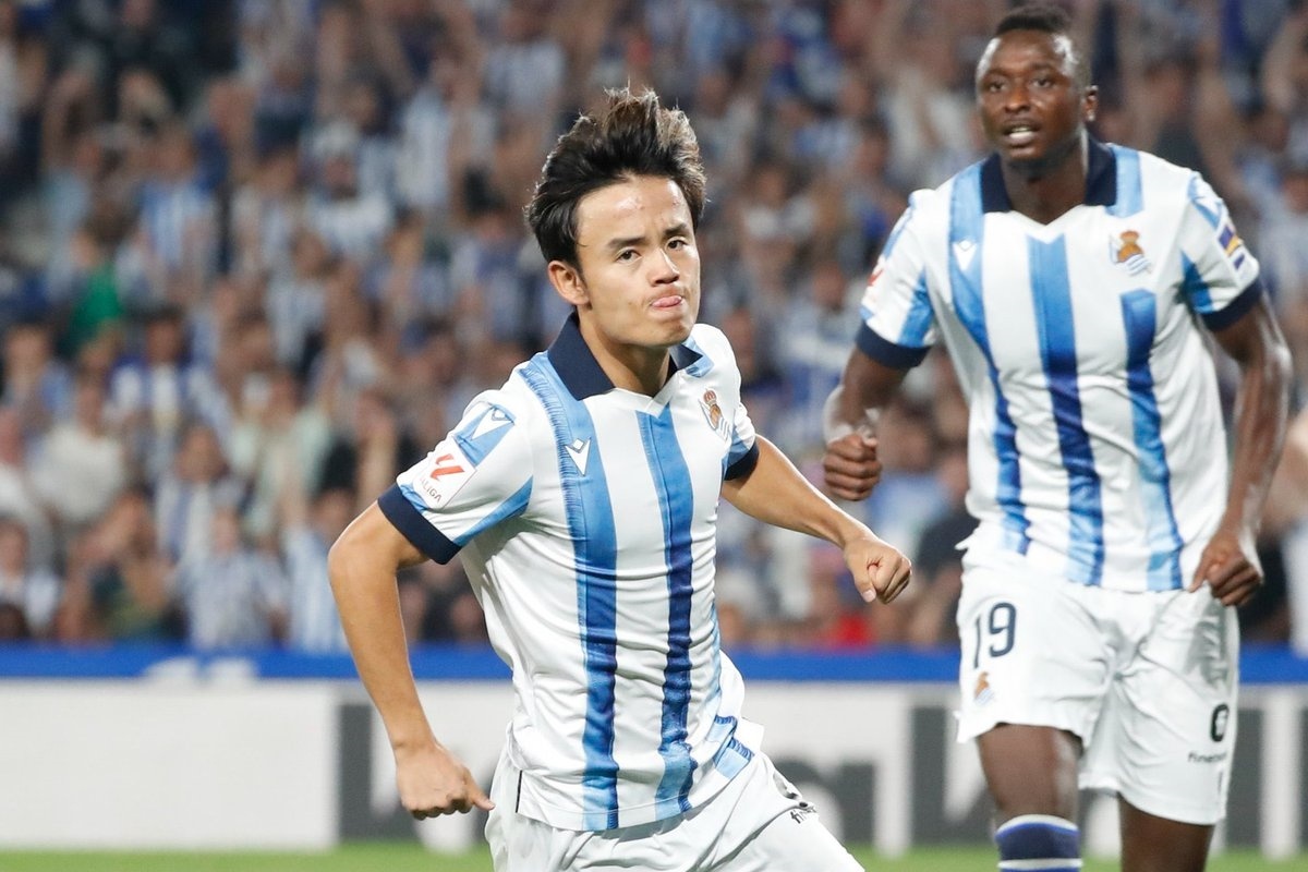 Kubo toa sang ngay khi duoc Sociedad gia han hinh anh