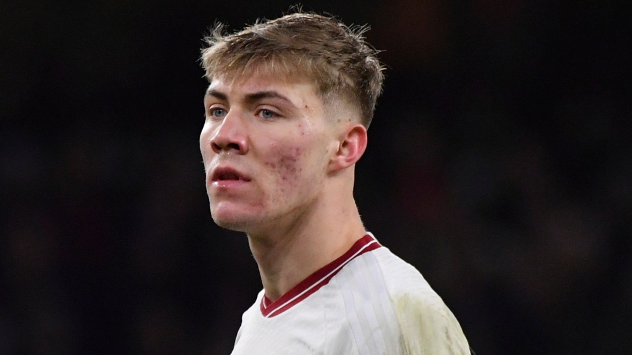 Hojlund nghi 2-3 tuan hinh anh