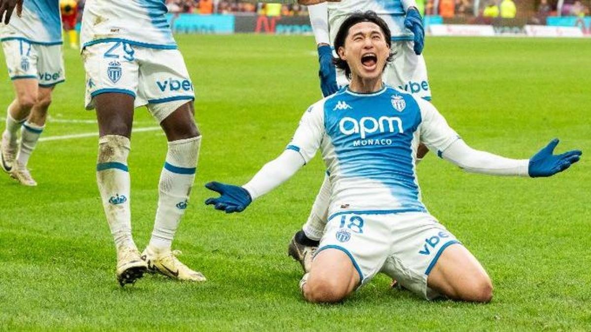 Minamino khien nguoi ham mo ngo ngang hinh anh