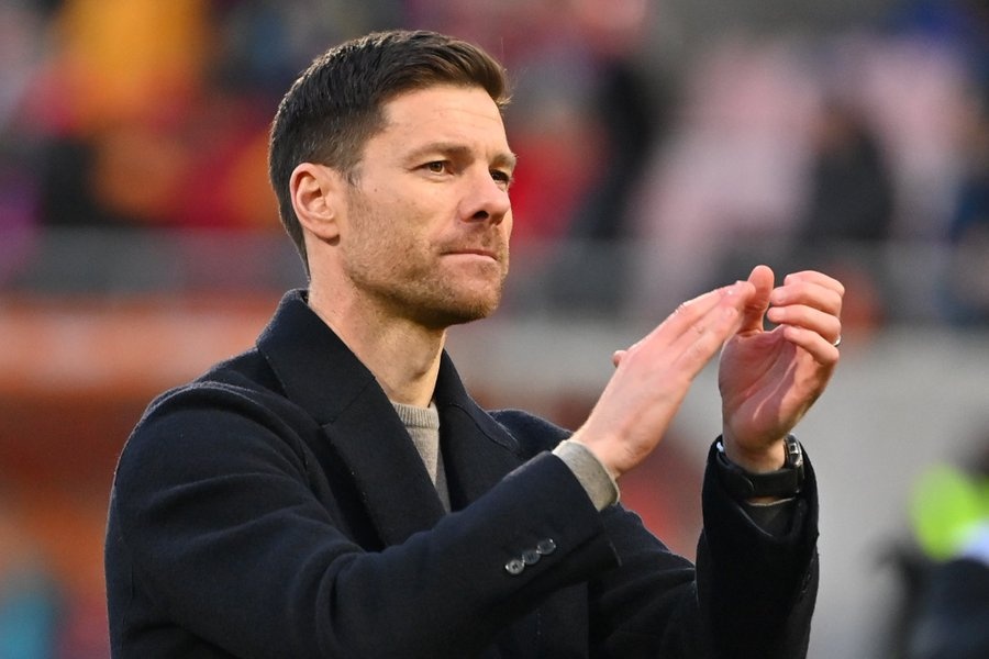 Xabi Alonso qua dat do hinh anh