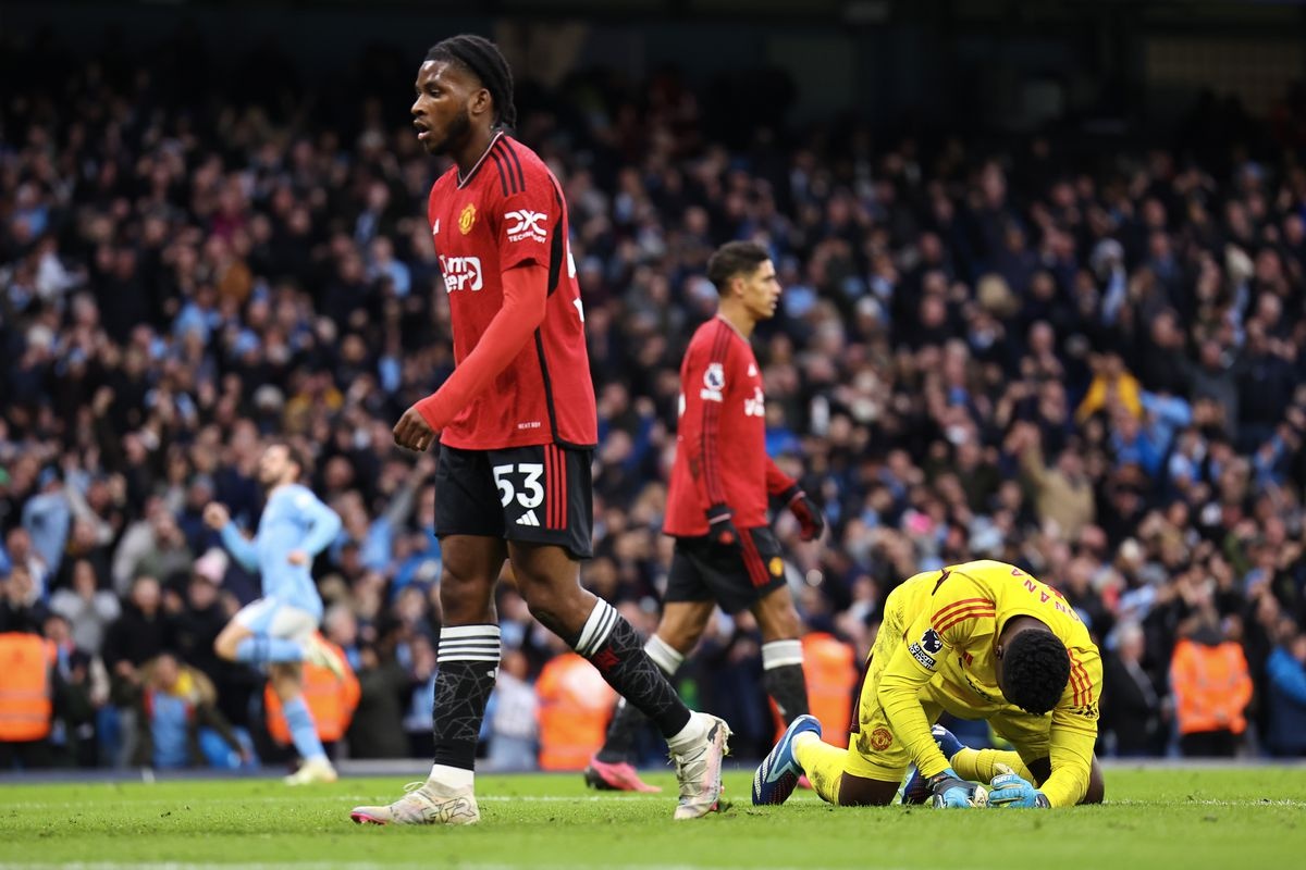 Cai vo lung tu Pep phoi bay thuc trang MU hinh anh