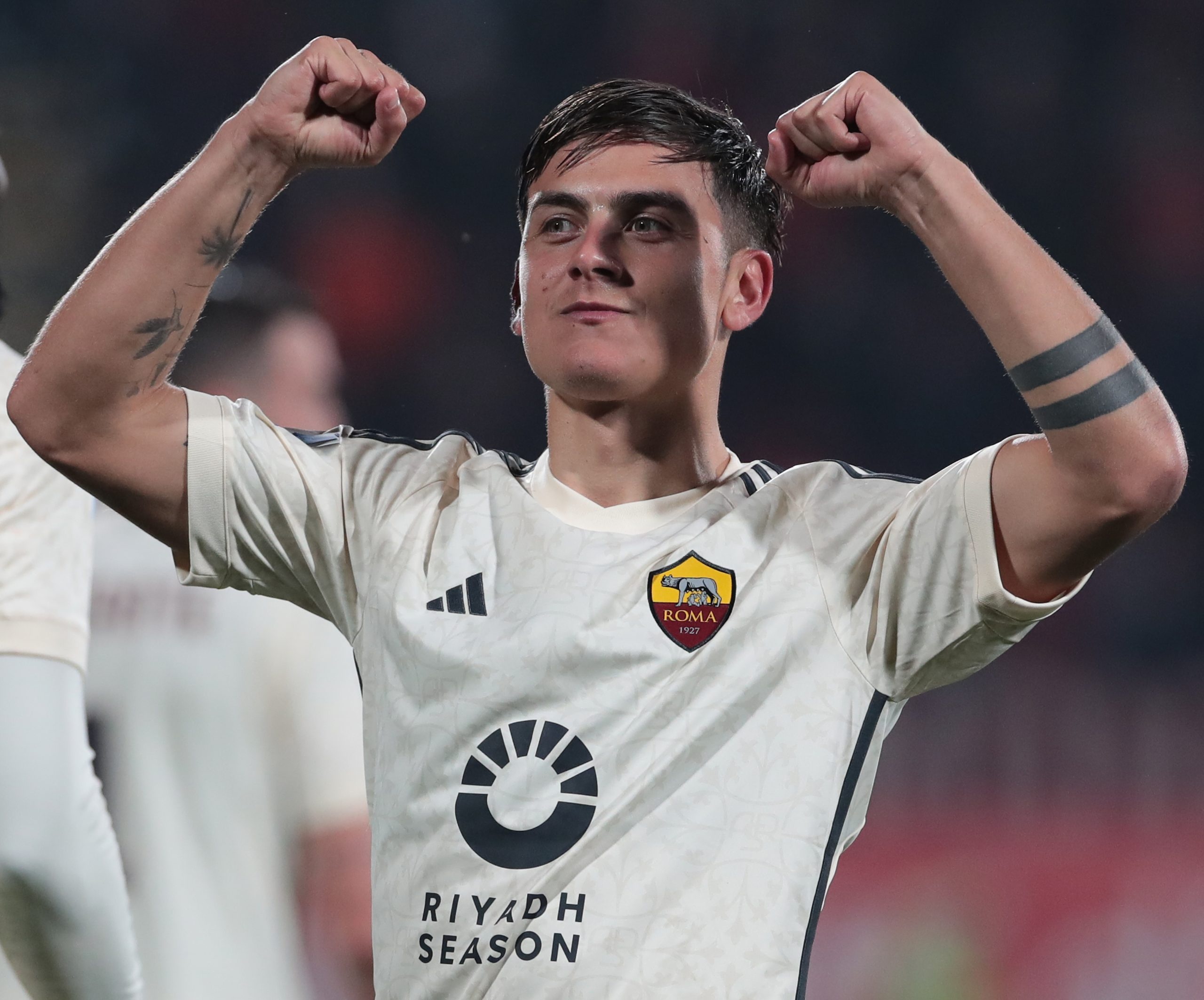 Dybala la mon hoi lon cua Roma hinh anh