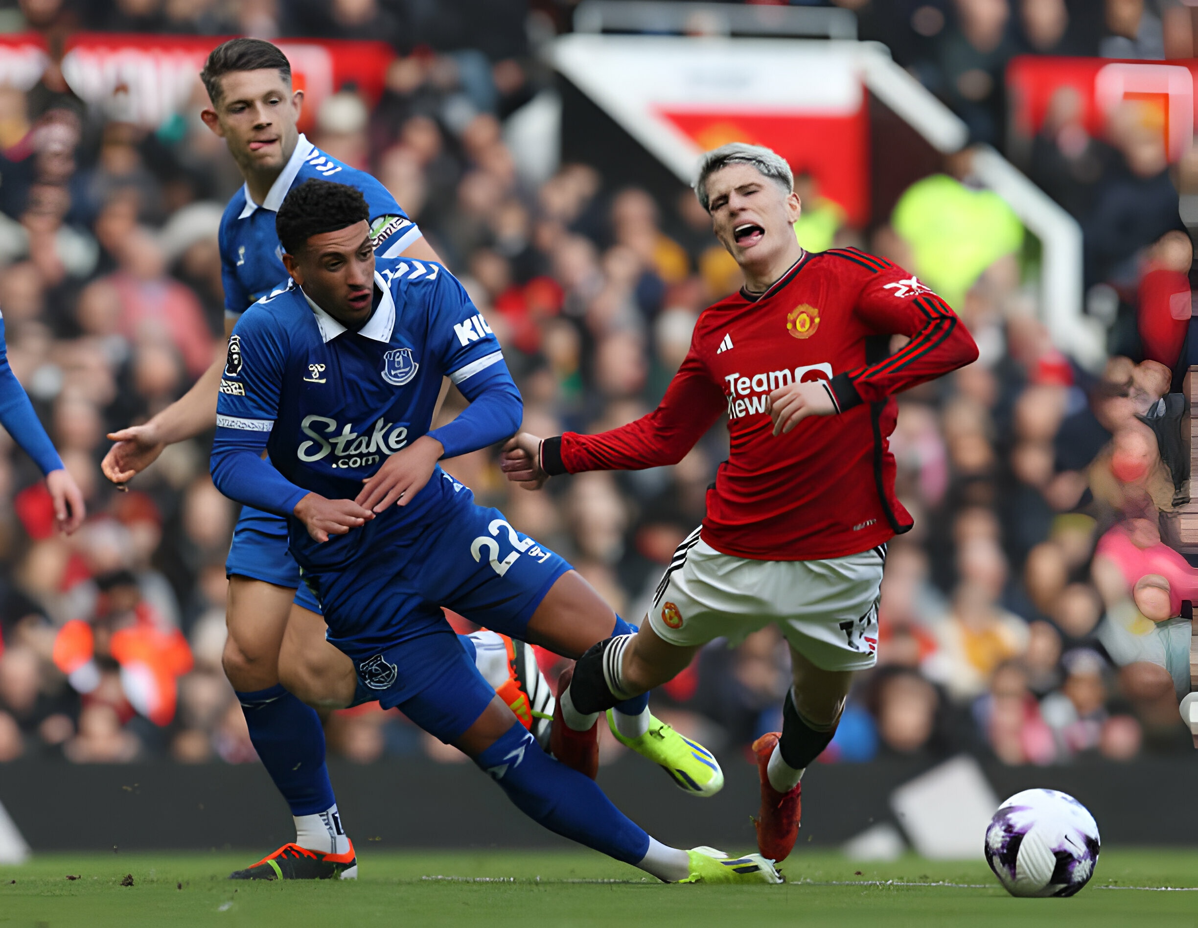 MU gianh 3 diem nho 2 qua phat den hinh anh