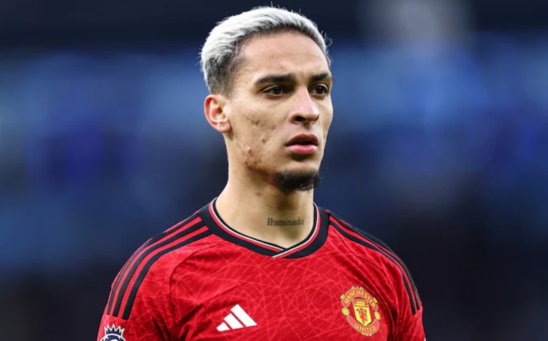 MU mac ket voi Antony hinh anh